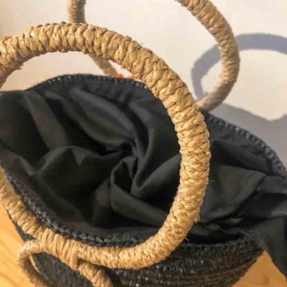 Panier en raphia naturel teinté noir 3 anneaux | Voyage en Panier Premium – Image 3